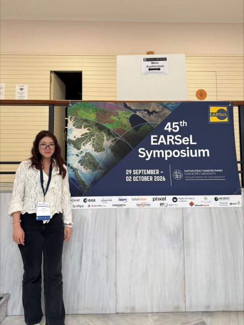 Yu Dong beim 45. EARSeL Symposium in Athen.